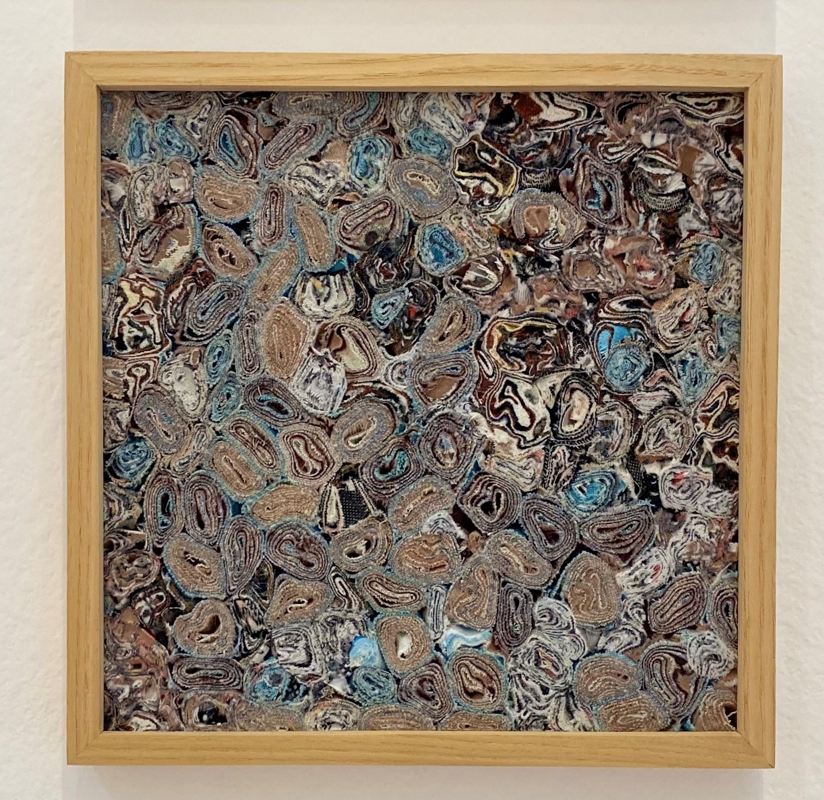 Florian Nörl , o.T., 21x21 cm, Original textile stone, 2021