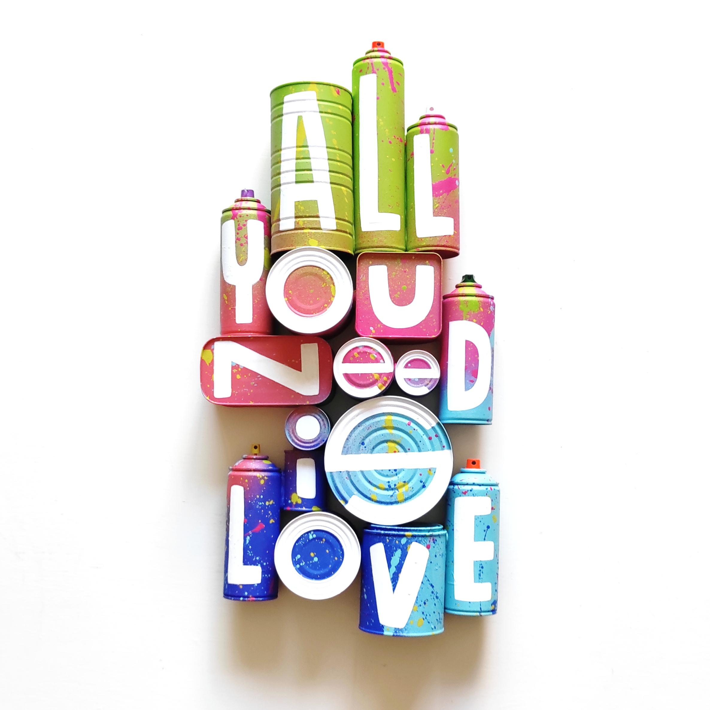 Me Lata, All you need is love, 36x73x11cm, Cans, spraypaint and acrylic, 2022