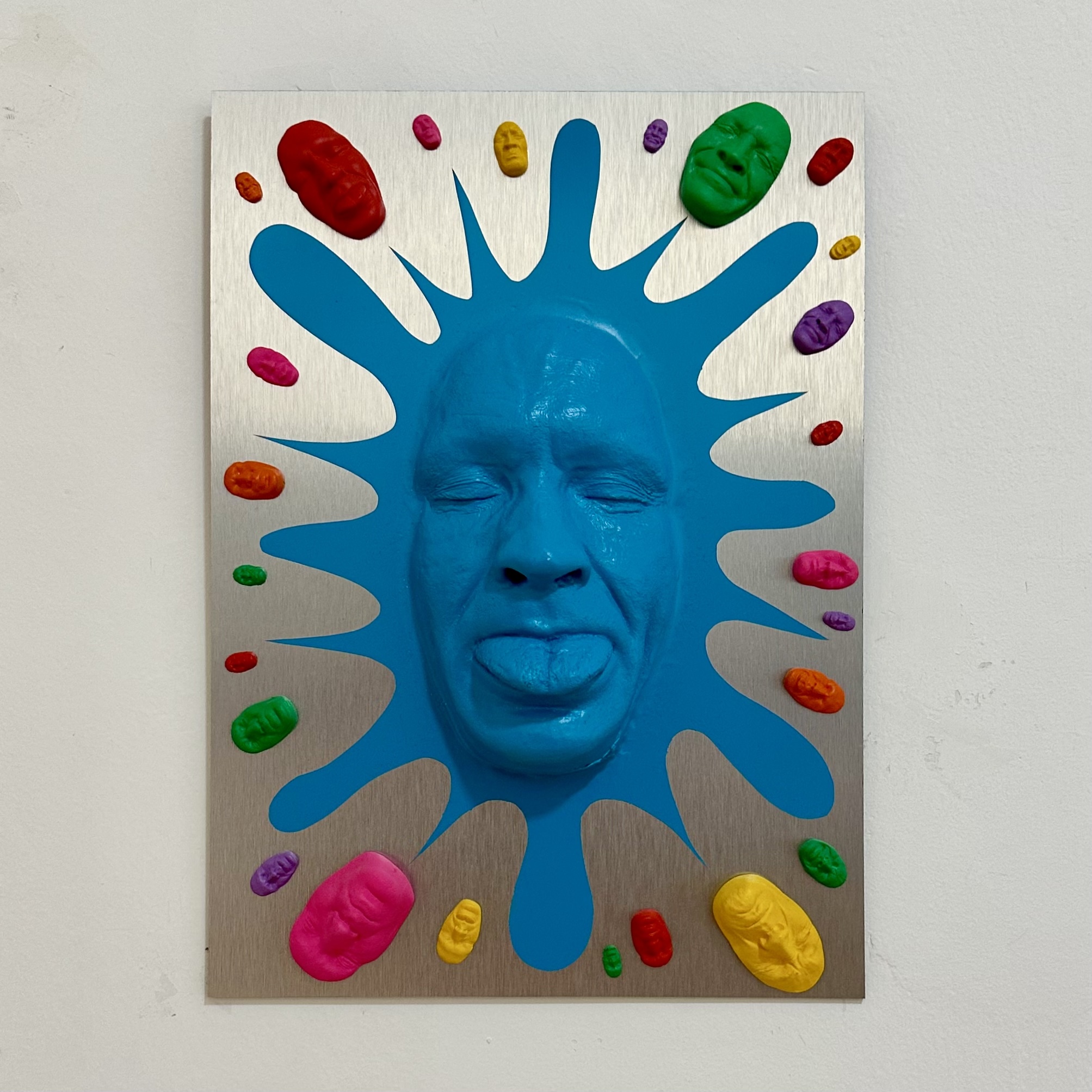 Gregos, Splash, 40x27 cm, Resin, acrylic, and spraypaint on metal plate, 2022