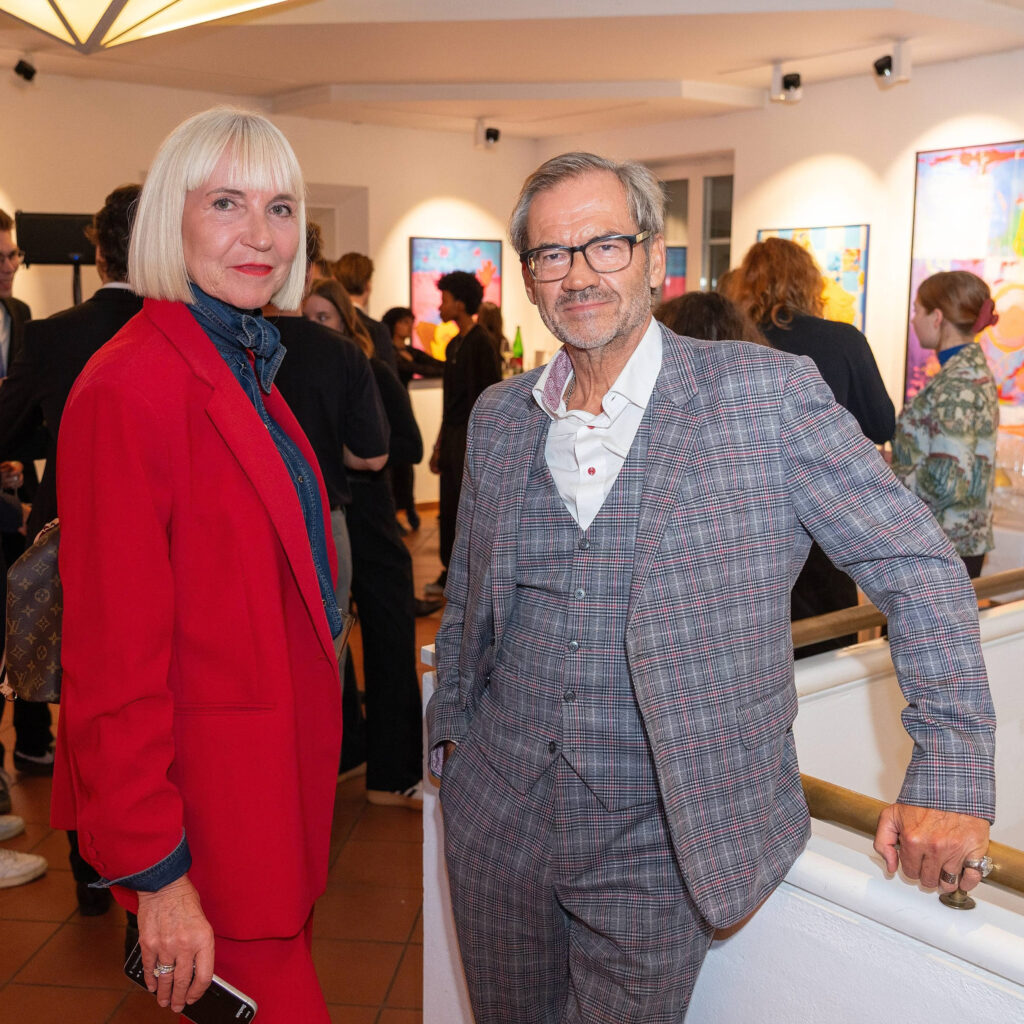 dino-pearl-craving-wings-opening-vienna-11-galerie-dumas-linz